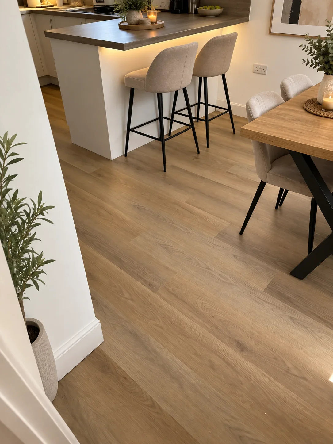 Luxury Click Vinyl Flooring