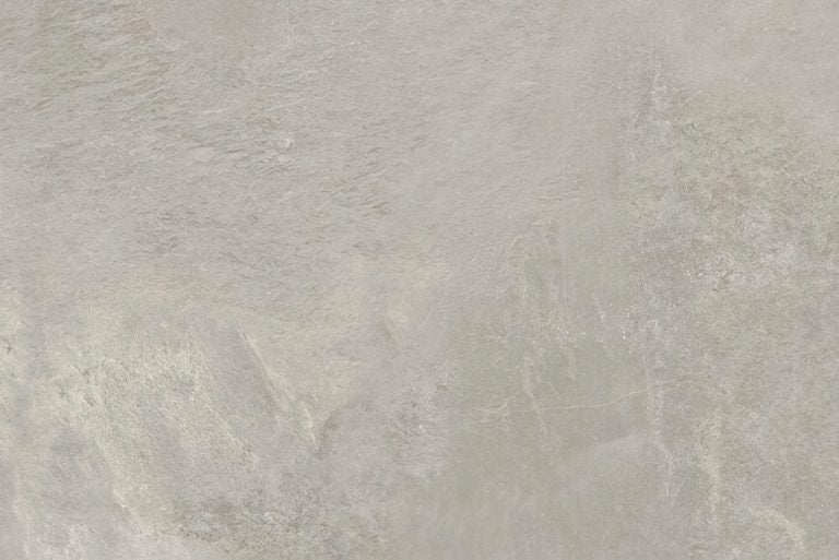 Ultra Aspen Grigio outdoor porcelain paving detail